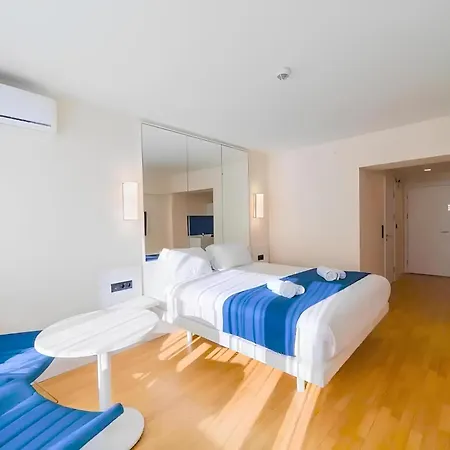 Orbi City Superior Aparthotel Batumi Exterior photo
